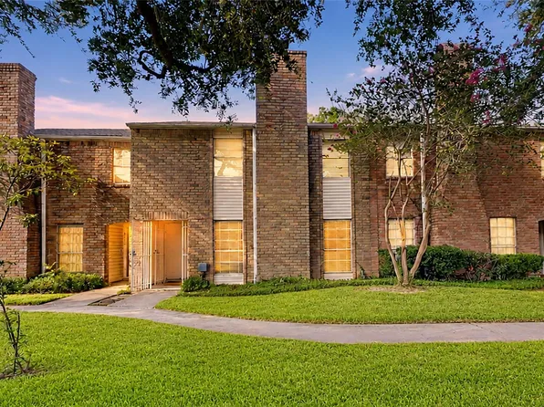 8714 Wilcrest Dr #8714, Houston, TX 77099