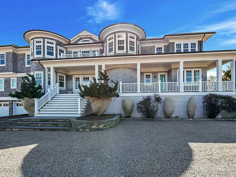 19 Dune Rd — Photo 3