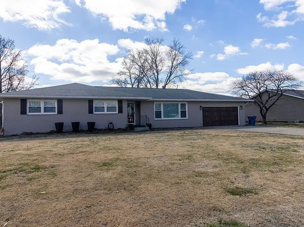 1931 W 4th St, Centralia, IL 62801