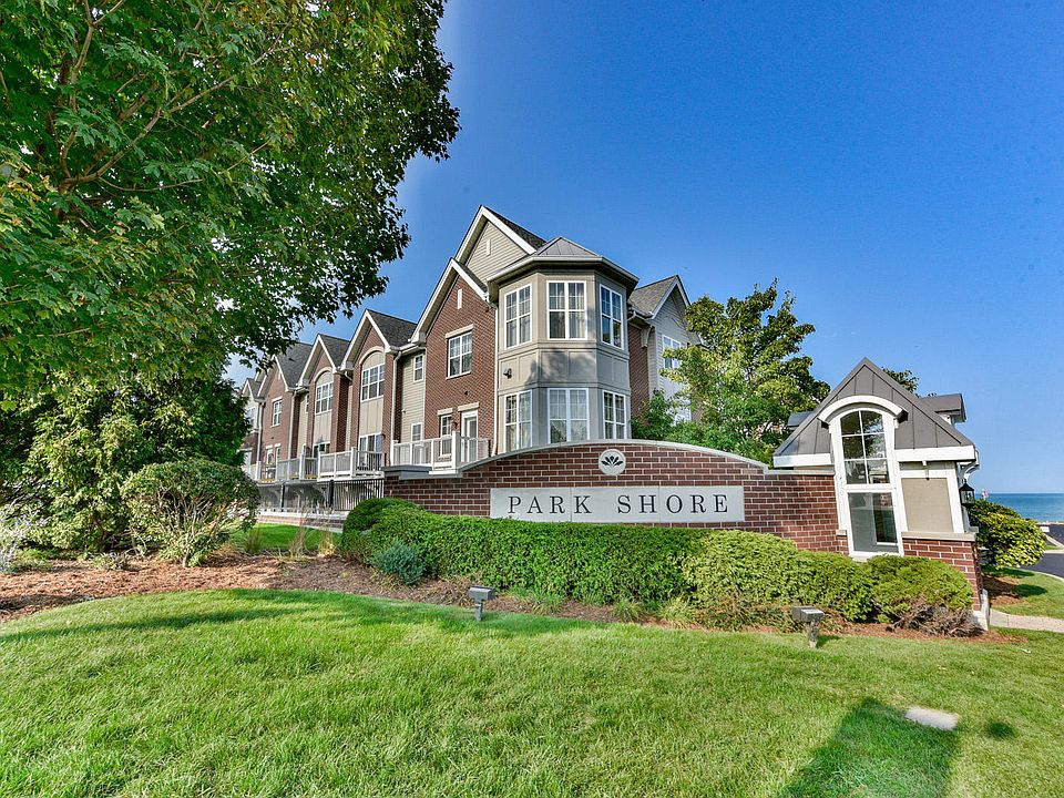 1st image of 3812 S Lake Dr #32