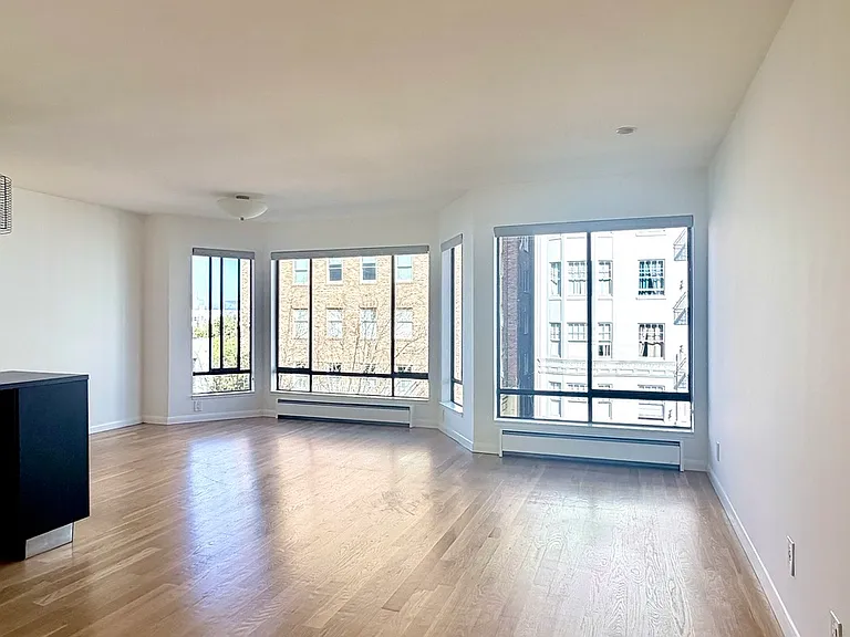 1885 Pacific Ave #302 — Photo 1