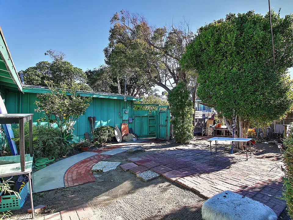 6648 Del Playa Dr