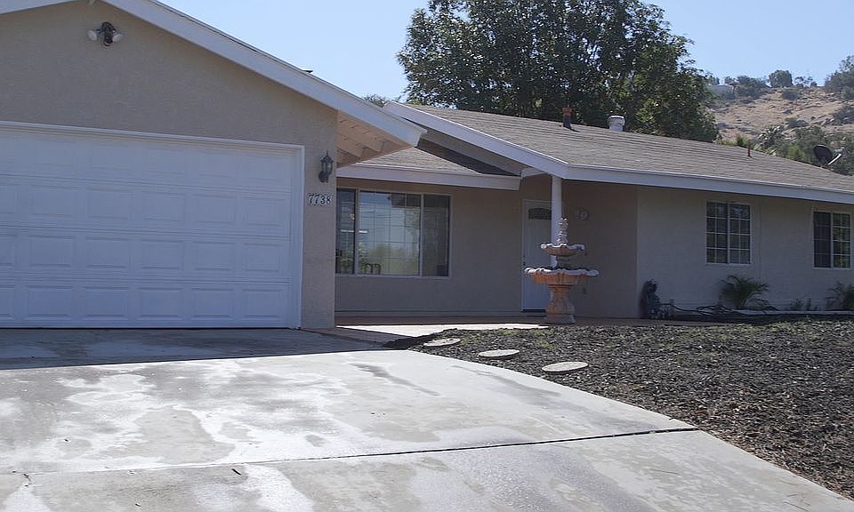 1st image of 7738 Lakeside Dr