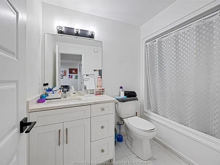 2224 Fraser Ave #2 — Photo 11