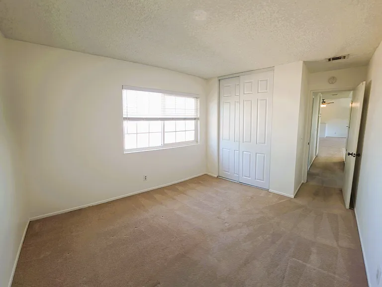 4442 E Addington Dr — Photo 14