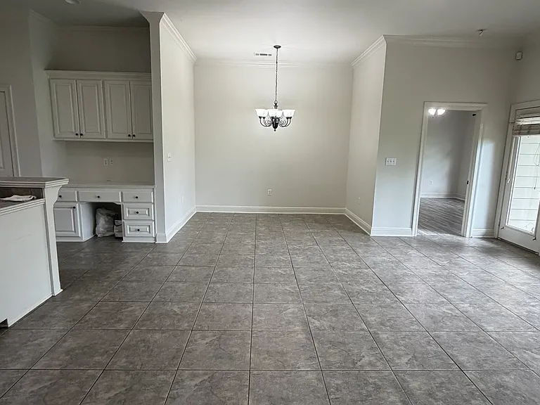 3001 Northbank Dr — Photo 14