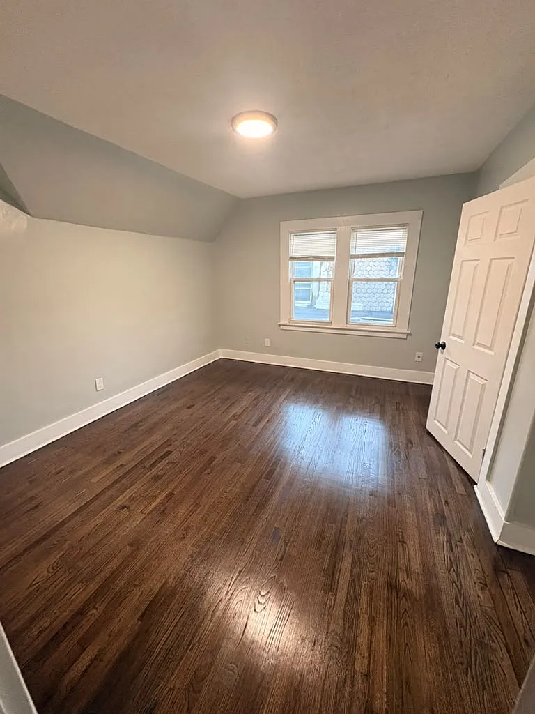 3 bed, 1500 sqft, $1,800 — Photo 2