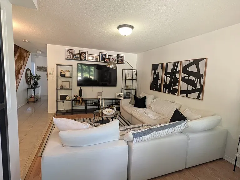 301 Davos Rd — Photo 4
