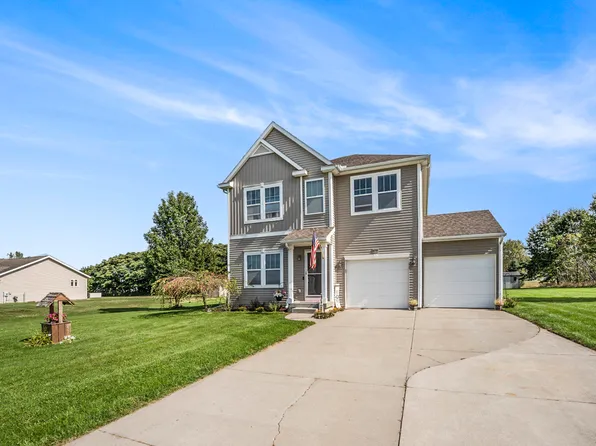 51717 Jordan St, Paw Paw, MI 49079