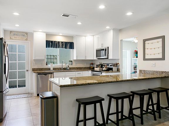 5th image of 971 N 85th Pl