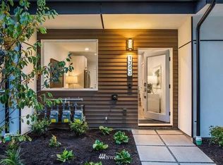 1703 N 42nd St, Seattle, WA 98103