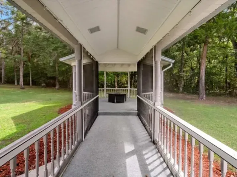 21033 Violet Rd — Photo 18