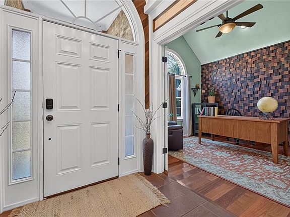 5th image of 1204 Lingale Ct