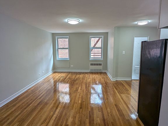 2nd image of 12516 83rd Dr APT 2G
