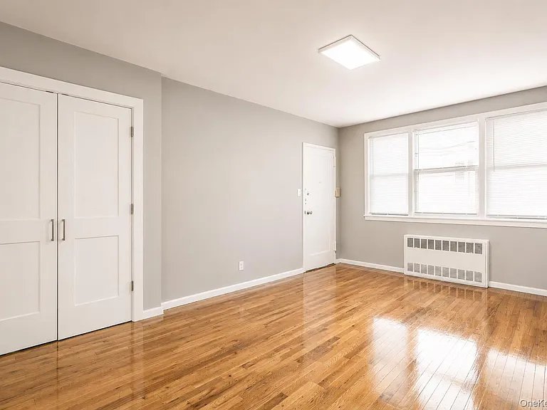 470 E Broadway #B2 — Photo 6