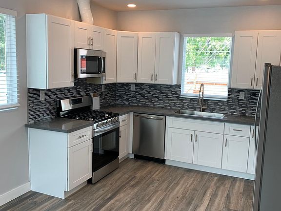 4th image of 6816 Glade Ave