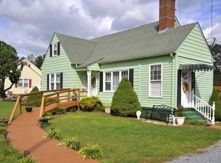 2113 Grit Rd, Hurt, VA 24563