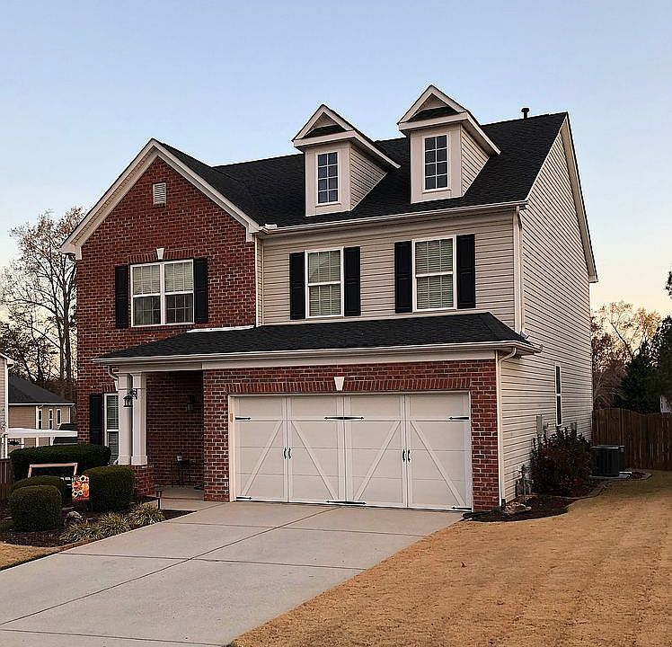 2nd image of 230 Oak Branch Dr