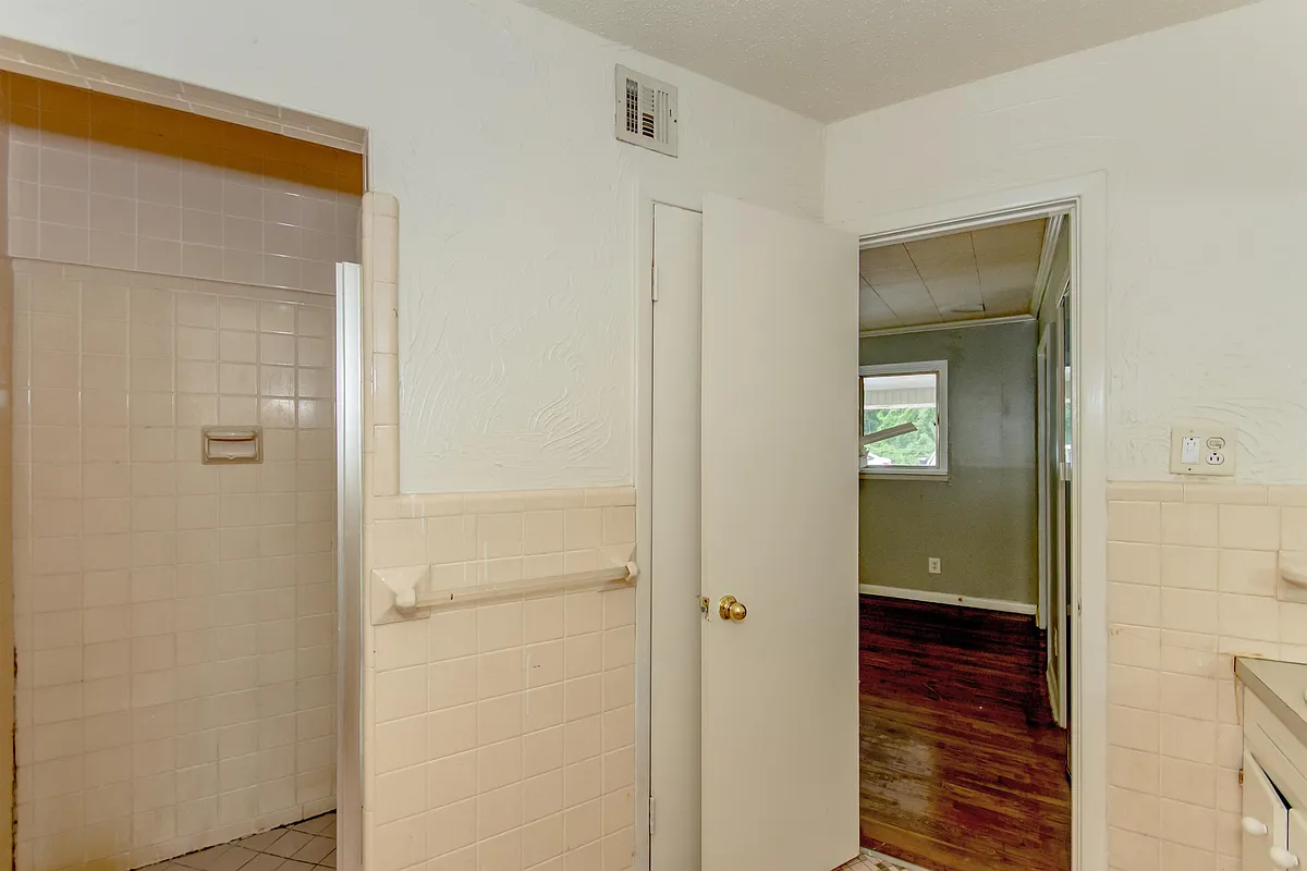 Building Photo - 3105 Pelzer Ave