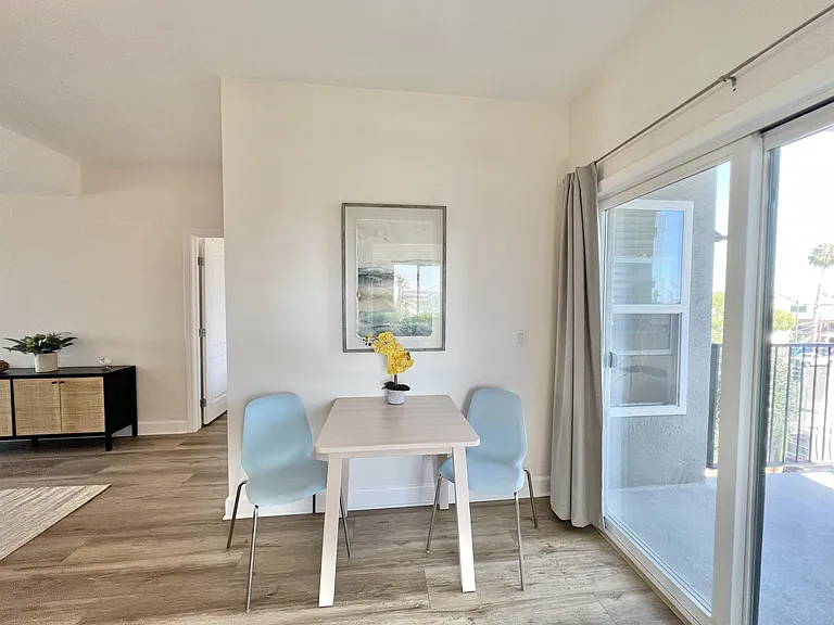 2828 University Ave #301 — Photo 7