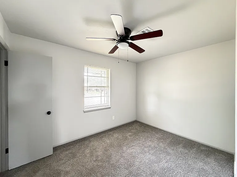 2417 NW 42nd St — Photo 14