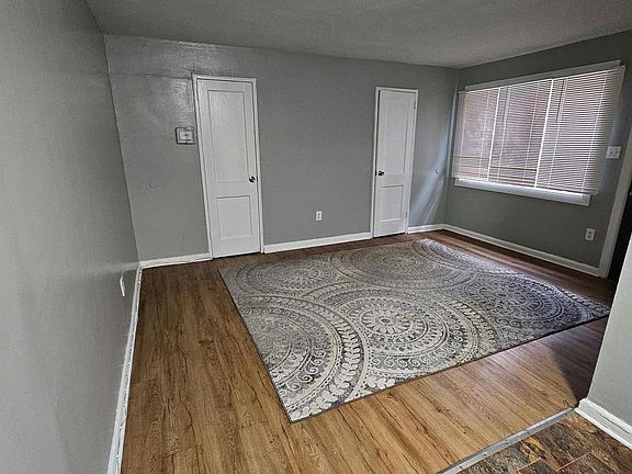 5th image of 323 54th St NE