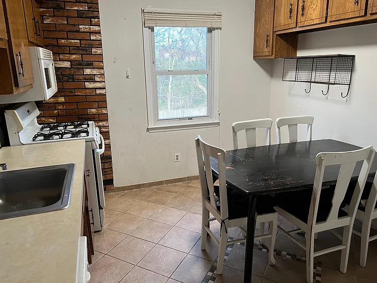 19 Hidden Hollow Ct — Photo 7