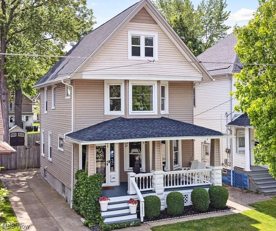 1257 Westlake Ave photo 1