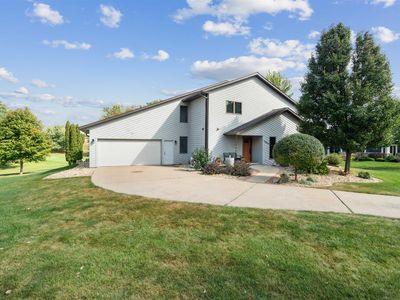 10640 Eagle Ridge Ct, Peosta, IA, 52068
