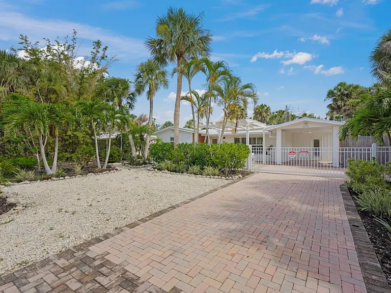 615 Avenida Del Norte — Photo 23