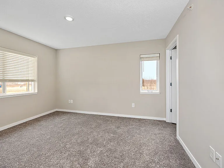 The Summit Apartments — Photo 19
