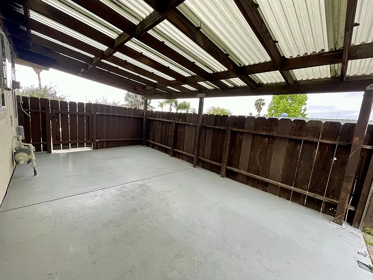 9556 1/2 Cecilwood Dr — Photo 17