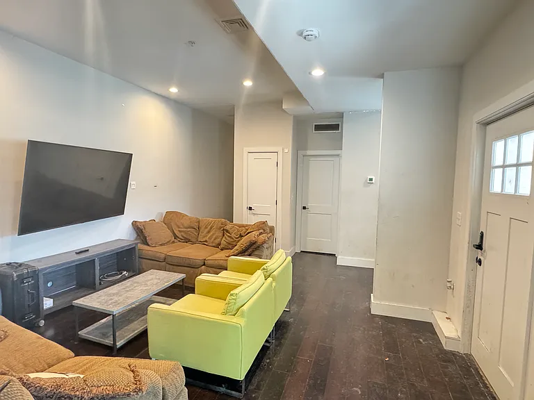 1 Cedar St #1 — Photo 21