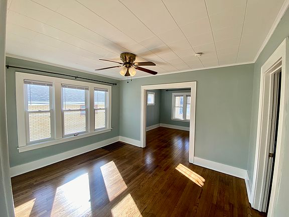 3rd image of 244-46 Woodruff Ave #244