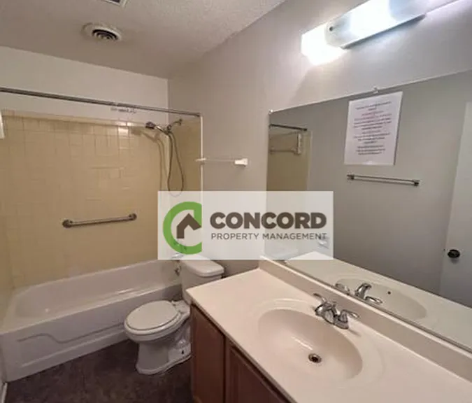620 Fairmont St #C — Photo 7