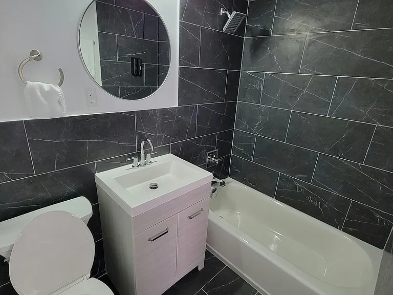2215 N 20th Ave #2215 — Photo 14