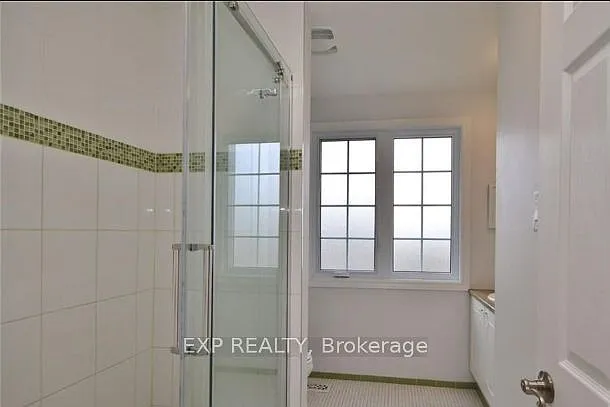1326 Fontenay Cres — Photo 22