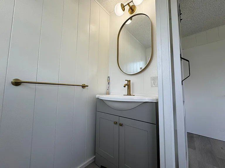 2326 Rose St — Photo 16