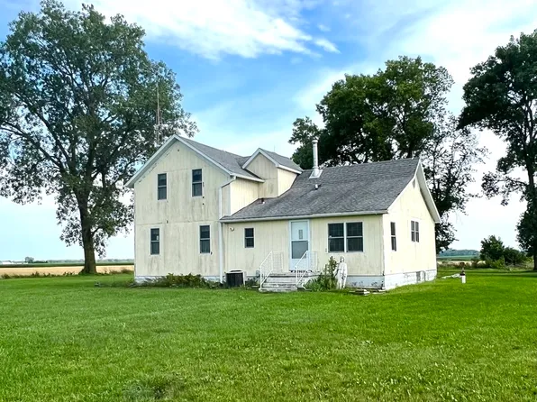 987 E 1700 North Rd, Gilman, IL 60938