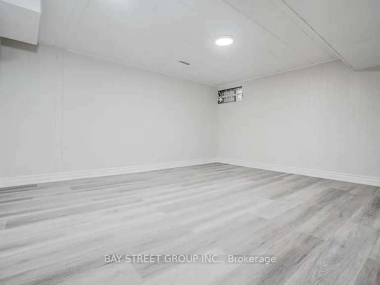 269 Shawnee Cir #LOWER — Photo 14