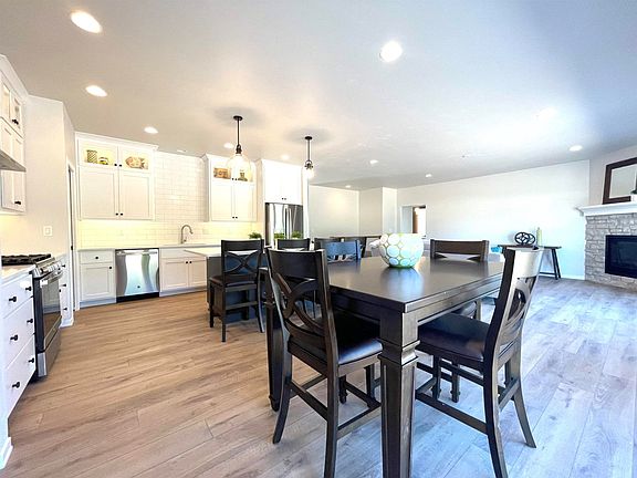 4th image of 3575 Black Sheep Way