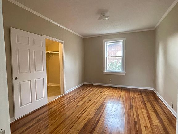 3rd image of 26 Ross St