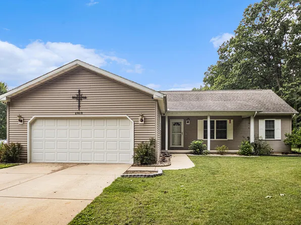 69018 Nautical Dr, Edwardsburg, MI 49112