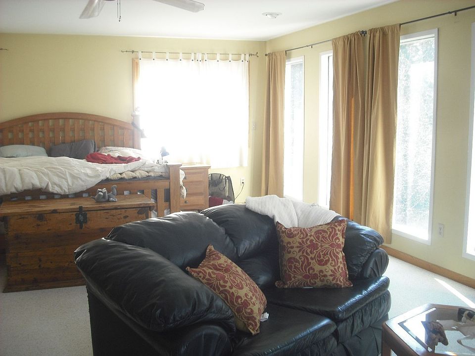1st image of 2052 Highwood Ave