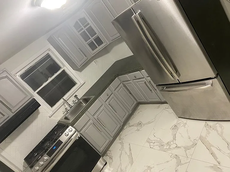 160 Elm St #2 — Photo 1