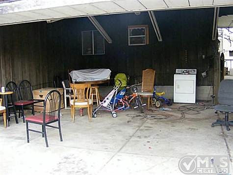 4th image of 1700 NE 33rd St