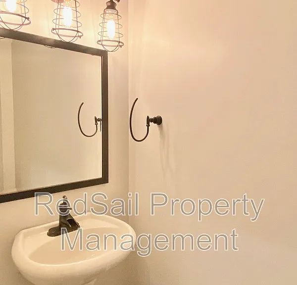 405 Holmes Blvd — Photo 14