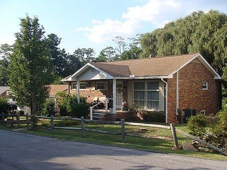 1st image of 108 Travelers Ln