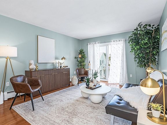 2nd image of 31 Symonds St APT 18