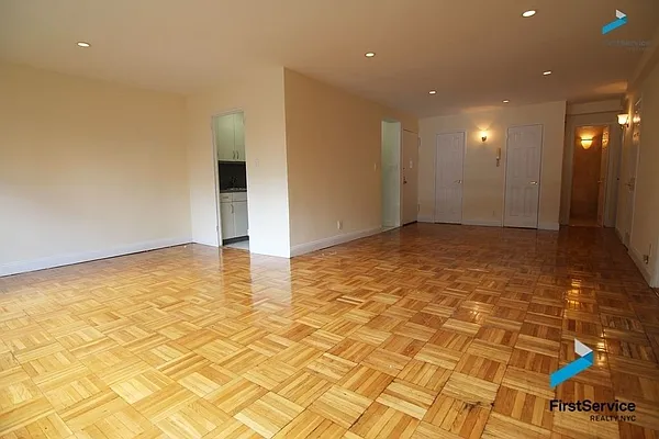 Rented by FirstService Realty (legacy) | media 23